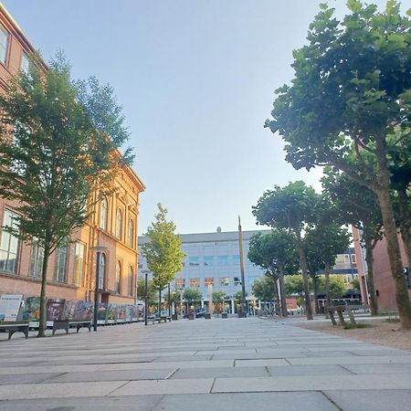 Beautiful 2 Bedroom Apartment Center Of City Randers Exterior foto